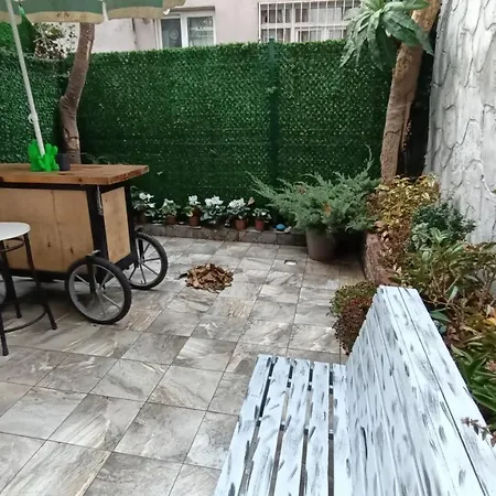 Center House With Garden דירה איסטמבול